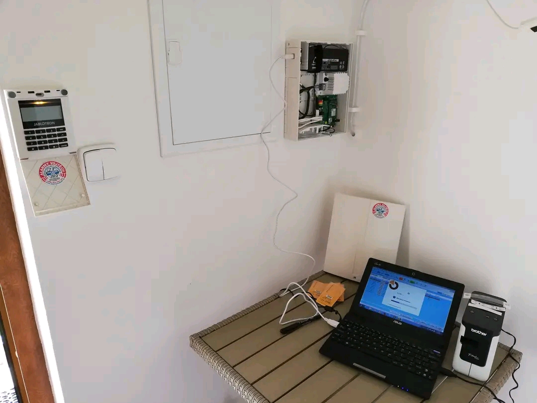 Instalace zabezpečení EZS JA-100